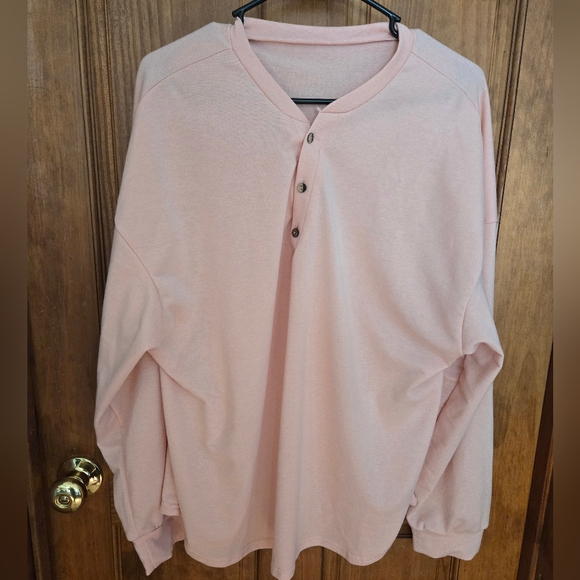 Pretty light pink long sleeve shirt - Picture 3 of 4